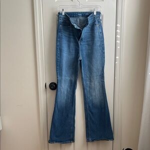 Old Navy Women's Flare Jeans in Blue